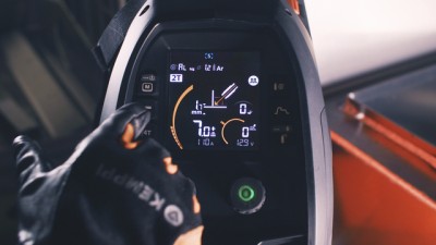 Intuitivní ovládání panelu Minarc M 223 AUTO
